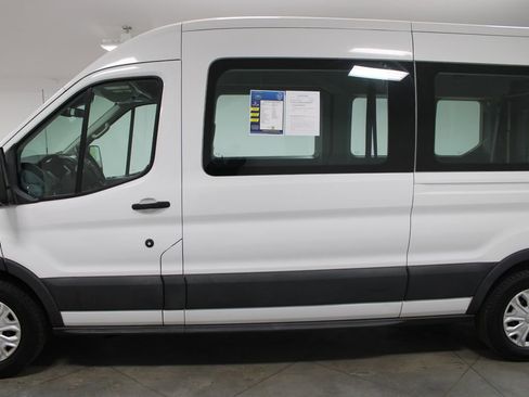 Used 2018 Ford Transit 350 XL image 6