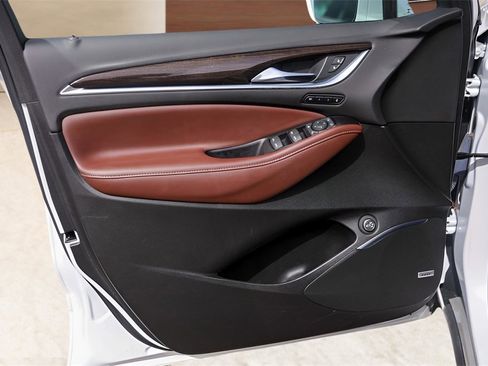 Used 2019 Buick Enclave Avenir w/ Avenir Technology Package image 23