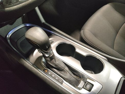 Used 2022 Chevrolet Malibu LT FWD image 26