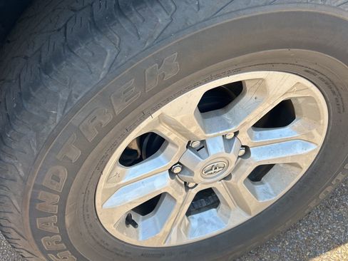 Used 2024 Toyota 4Runner SR5 image 9