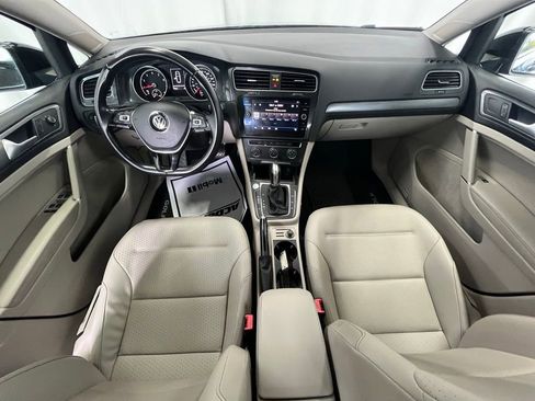 Certified 2019 Volkswagen Golf SE image 14