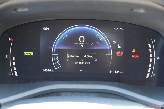 Used 2025 Toyota Camry SE FWD image 28