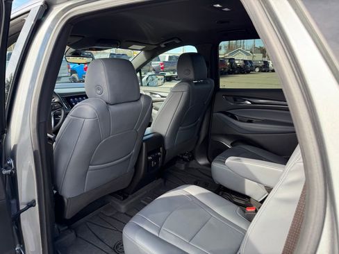 Certified 2023 Buick Enclave Essence AWD/4WD image 13