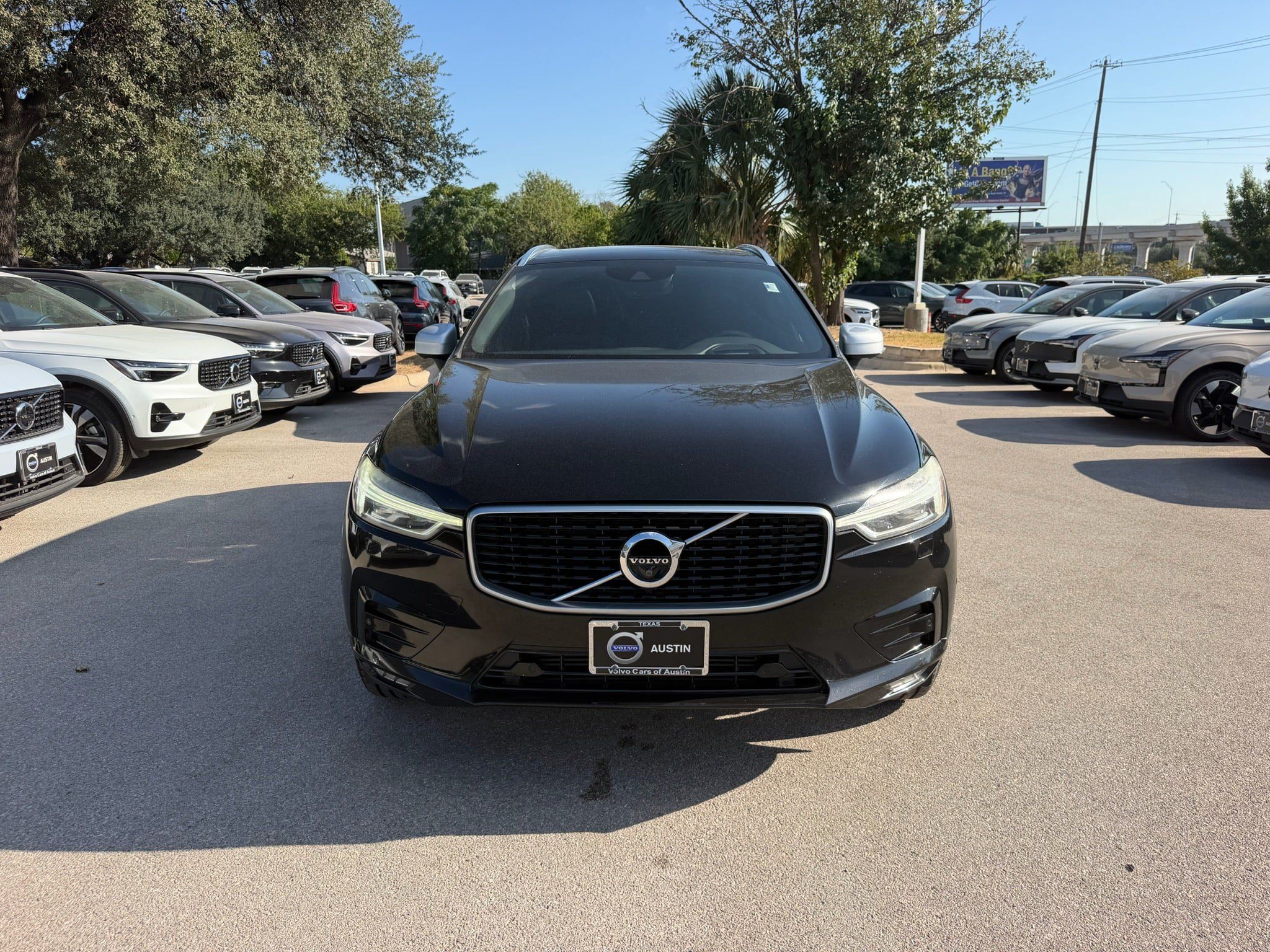 Used 2019 Volvo XC60 T5 R-Design w/ Protection Package Premier FWD image 8