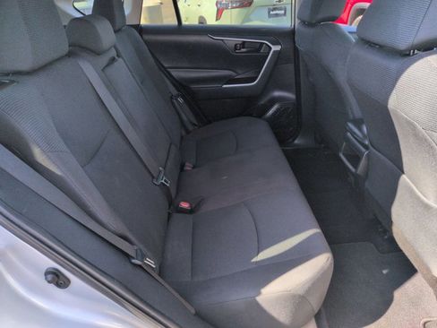 Used 2021 Toyota RAV4 LE w/ Carpet Mat Package (TMS) image 24