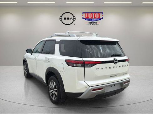 Used 2024 Nissan Pathfinder SL AWD/4WD image 4