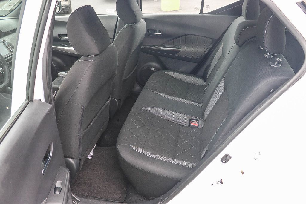 Used 2019 Nissan Kicks SV w/ Exterior Package FWD image 21