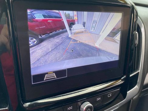 Used 2020 Chevrolet Traverse LT AWD/4WD image 17