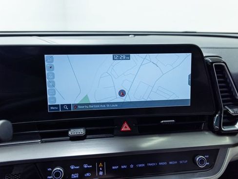 Used 2023 Kia Sportage EX image 16