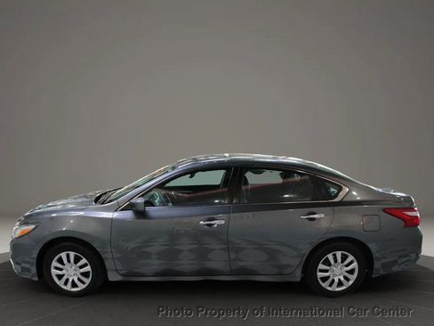 Used 2016 Nissan Altima 2.5 S w/ Power Driver Seat Package image 8