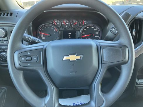 Used 2020 Chevrolet Silverado 1500 Custom w/ Custom Value Package AWD/4WD image 28