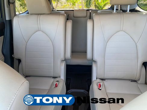 Used 2022 Toyota Highlander XLE image 18