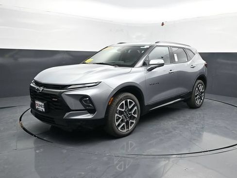 Used 2025 Chevrolet Blazer RS AWD/4WD image 4