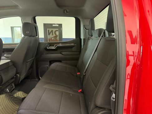 Used 2024 Chevrolet Silverado 1500 LT image 13