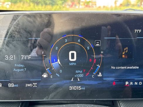 Used 2025 Chevrolet Equinox LT AWD/4WD image 16