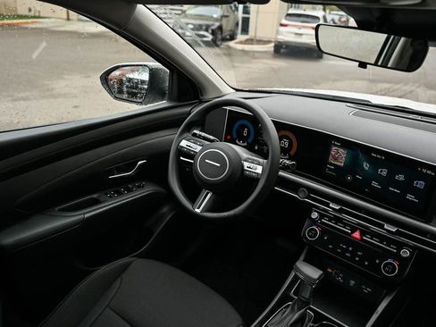 Used 2026 Hyundai Tucson SEL image 14