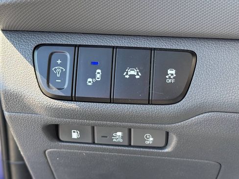 Used 2019 Hyundai Ioniq Limited FWD image 10