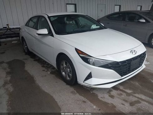 Used 2021 Hyundai Elantra SE FWD image 1
