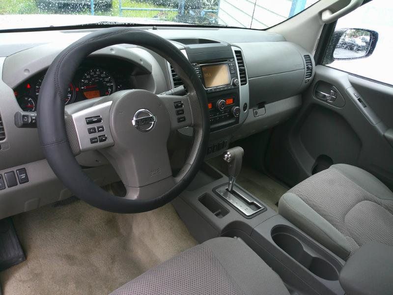 Used 2015 Nissan Frontier SV w/ SV Value Truck Package RWD image 12