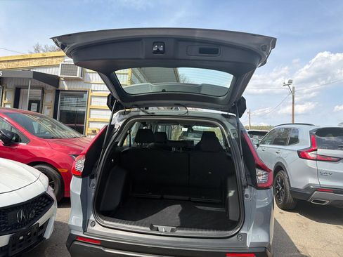 Used 2024 Honda CR-V LX image 9