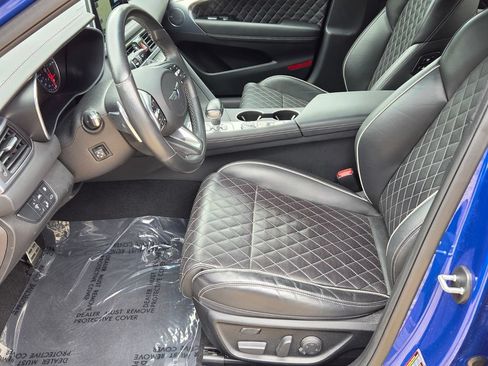 Used 2020 Genesis G70 2.0T w/ Sport Package RWD image 11
