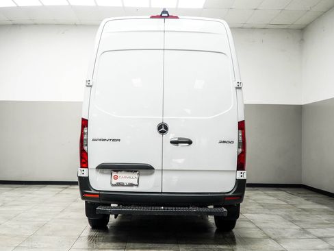 Used 2022 Mercedes-Benz Sprinter 2500 image 10