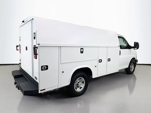 New 2025 Chevrolet Express 3500 Work Van w/ Power Convenience Package image 9