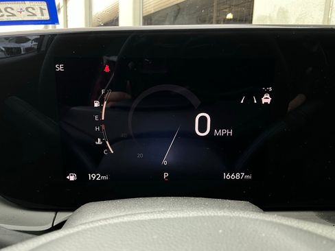 Used 2025 Buick Envista Sport Touring image 37