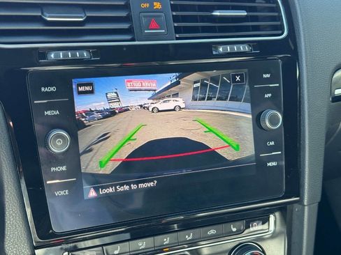 Used 2018 Volkswagen Golf R 4-Door image 45