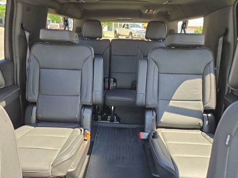 Used 2026 GMC Yukon XL Denali w/ Advanced Technology Package AWD/4WD image 29