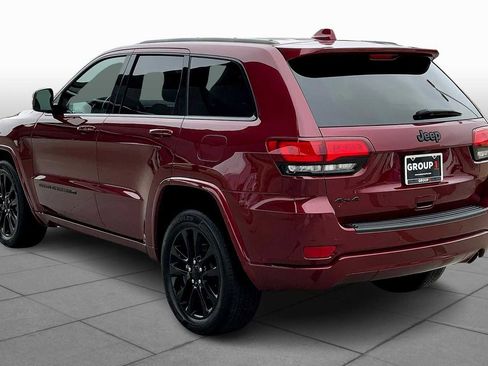 Used 2022 Jeep Grand Cherokee Laredo X image 11