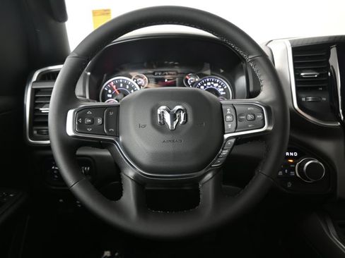 Used 2025 RAM 1500 Big Horn AWD/4WD image 32