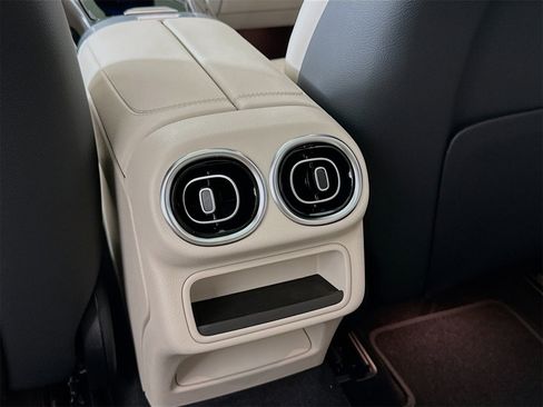 New 2026 Mercedes-Benz GLC 300 GLC 300 image 28