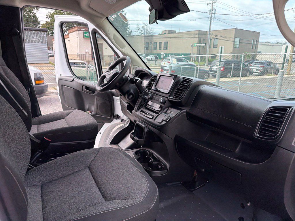 Used 2025 RAM ProMaster 2500 w/ U-Haul Equipment Group FWD image 16