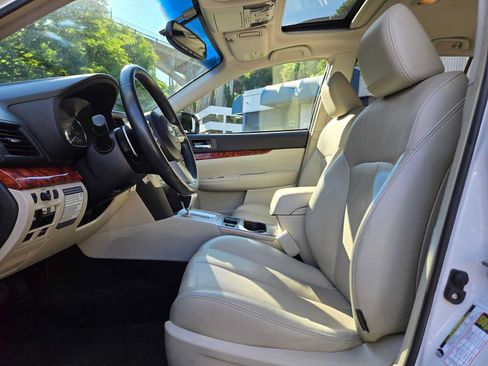 Used 2011 Subaru Outback 2.5i Limited AWD/4WD image 20