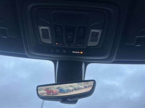 Used 2019 Chevrolet Silverado 1500 High Country w/ Technology Package image 21