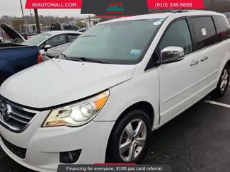 Used 2014 Volkswagen Routan SEL Premium video 1
