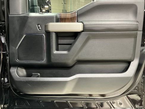 Used 2019 Ford F150 Lariat image 22