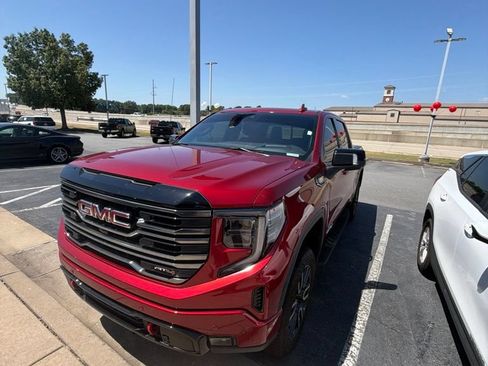 Used 2025 GMC Sierra 1500 AT4 w/ AT4 Premium Package AWD/4WD image 3