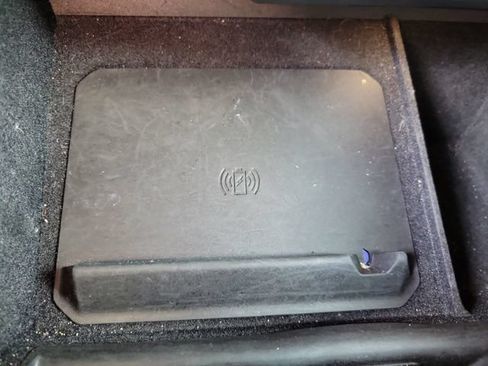 Used 2024 Jeep Wagoneer L Series II w/ Flexible Seating Group AWD/4WD image 24
