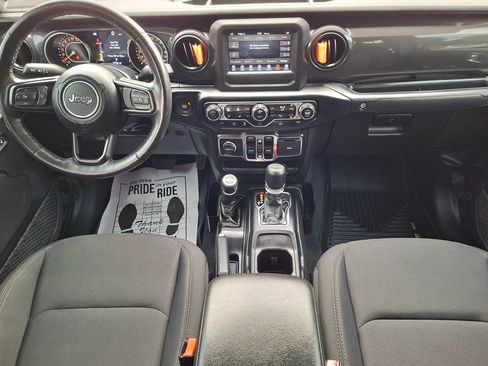 Used 2022 Jeep Gladiator Sport AWD/4WD image 9