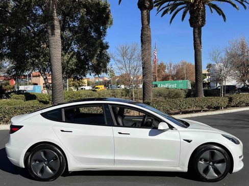 Used 2021 Tesla Model 3 Standard Range Plus image 19