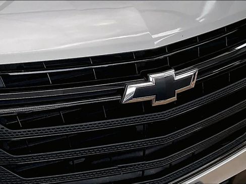 Used 2019 Chevrolet Traverse LS w/ LPO, Blackout Package FWD image 29