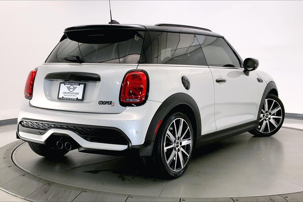 Certified 2023 MINI Cooper S FWD image 11