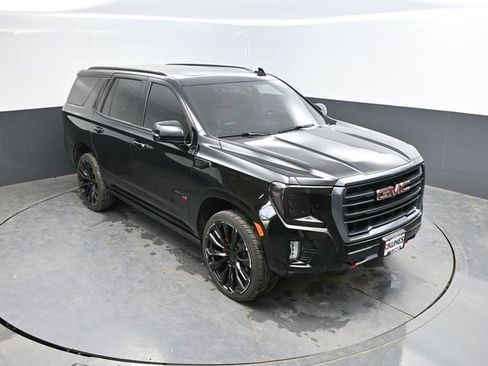 Used 2024 GMC Yukon AT4 w/ Technology Package AWD/4WD image 40