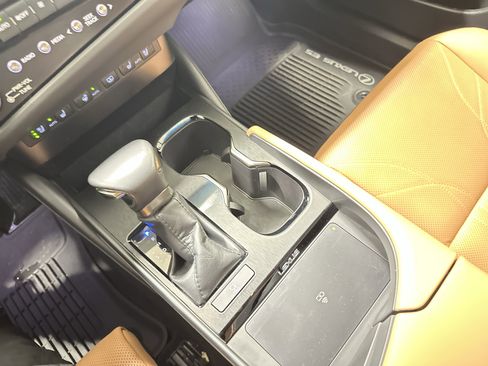 Used 2024 Lexus ES 350 Ultra Luxury w/ Accessory Package (Z2) FWD image 26