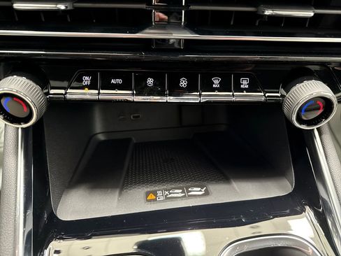 New 2026 Chevrolet Traverse LT w/ Midnight/Sport Edition image 35