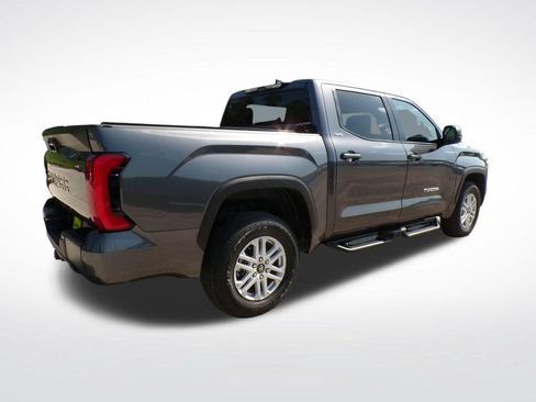 Used 2025 Toyota Tundra SR5 w/ SR5 Premium Package AWD/4WD image 7