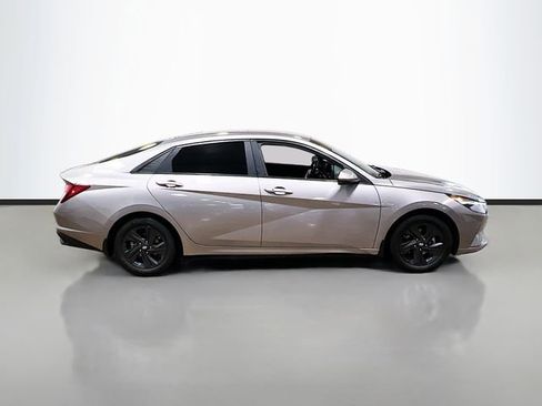 Used 2023 Hyundai Elantra SEL image 8