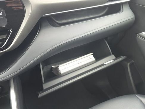 Certified 2024 Toyota Highlander XLE image 46